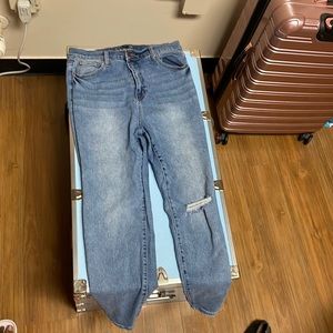 Barely Worn Size 15 Fashion Nova Jeans w/ Knee Rip Design